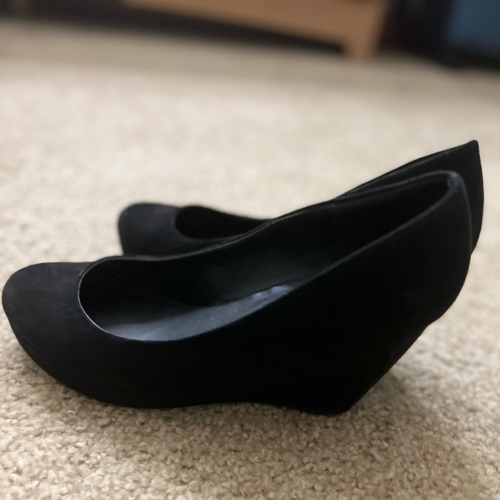 Black Apt 9 wedges, got it from Kohls but never wore.